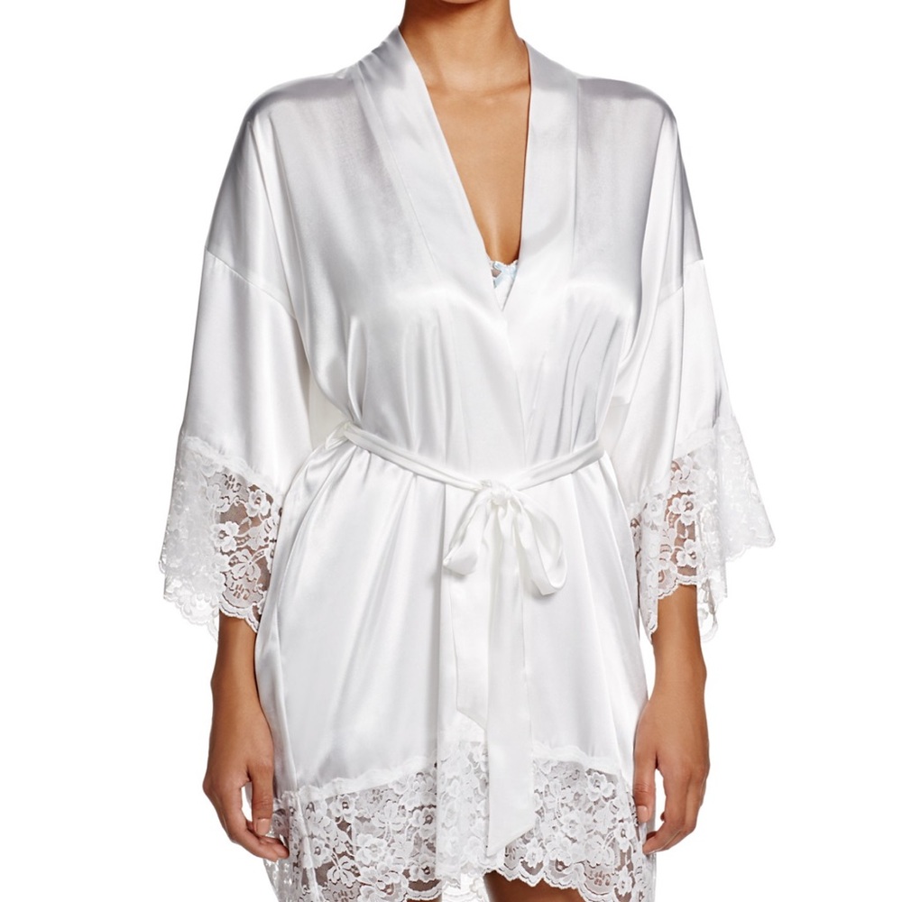 The Bride Wrap Robe - Picture 2 of 10